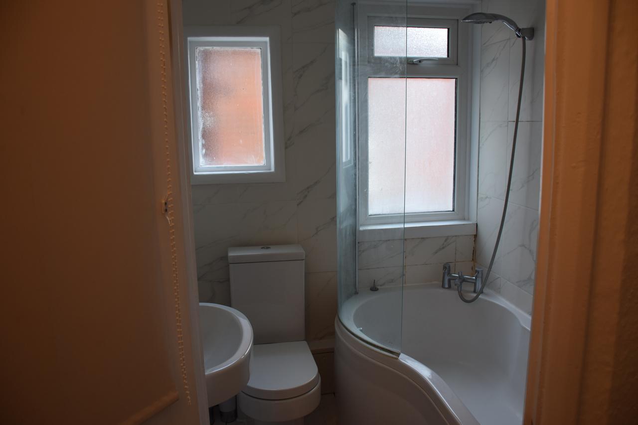 Apartament 4 Bedroom & 2 Bedroom Londra